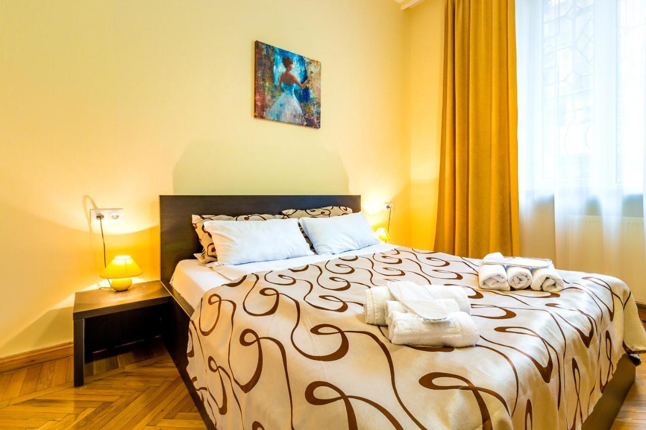 V Park Hotel Tiflis Exterior foto